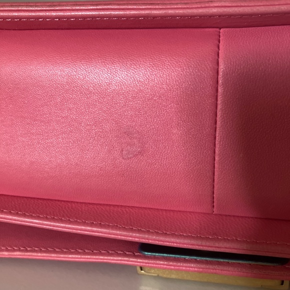 Chanel Medium Quilted Pink Boy Bag - Picture 10 of 11